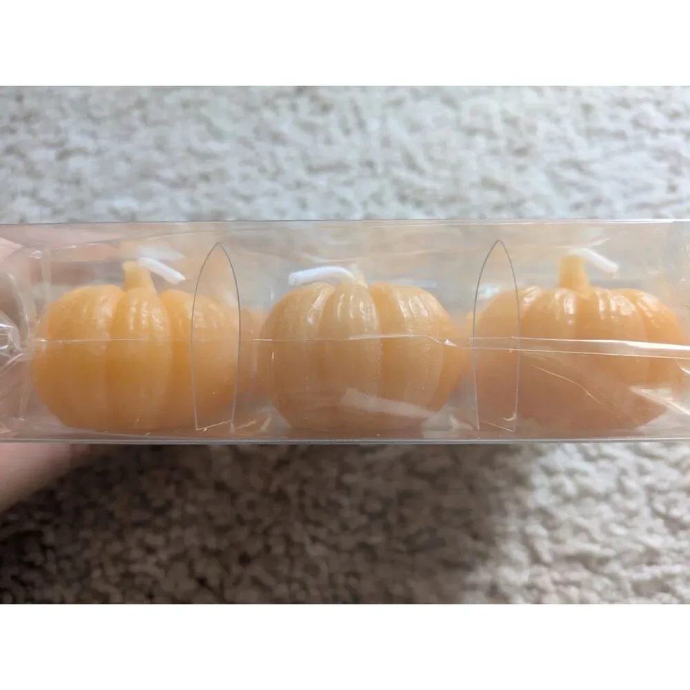 NIB Anthropologie Mini Pumpkin Votive Candles - Set of 6